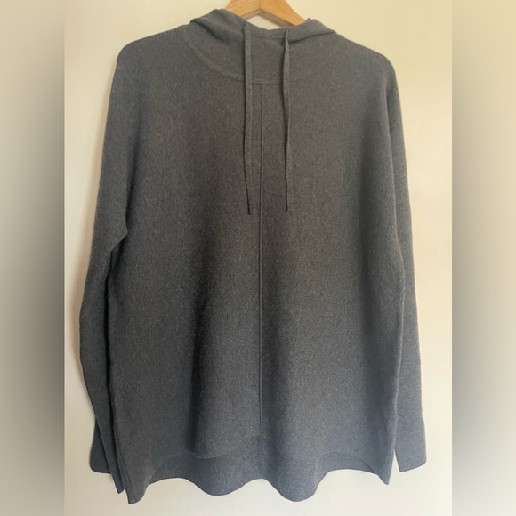 Banana Republic charcoal grey pullover sweater hoodie - Picture 9 of 12